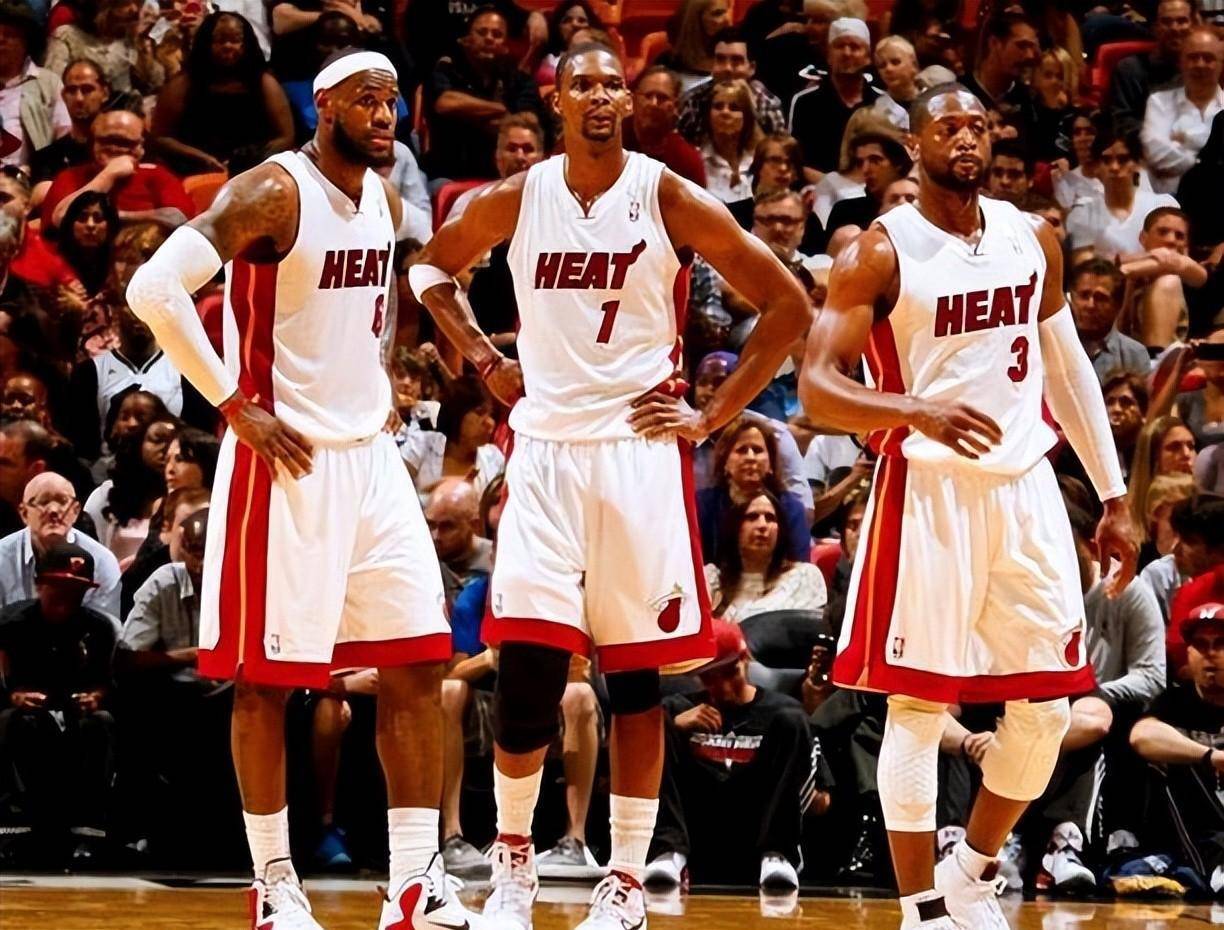 意甲三分制时代以来，米兰前14轮拿超过30分最终都排名前三（自意甲实行三分制以来，米兰前14轮积分超30分的赛季最终全部跻身前三）