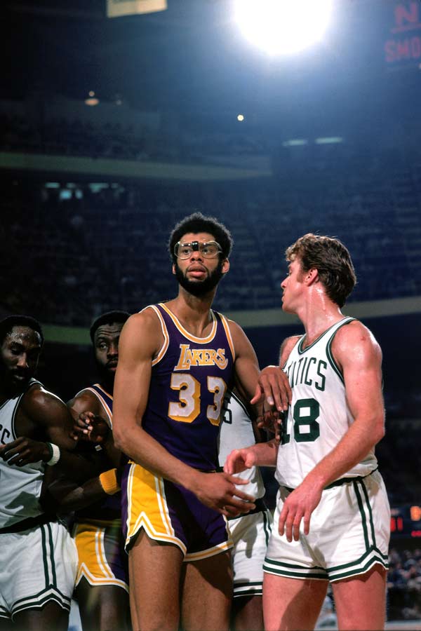 武汉三镇快速反击极具威胁（武汉三镇反击迅猛，威胁十足）