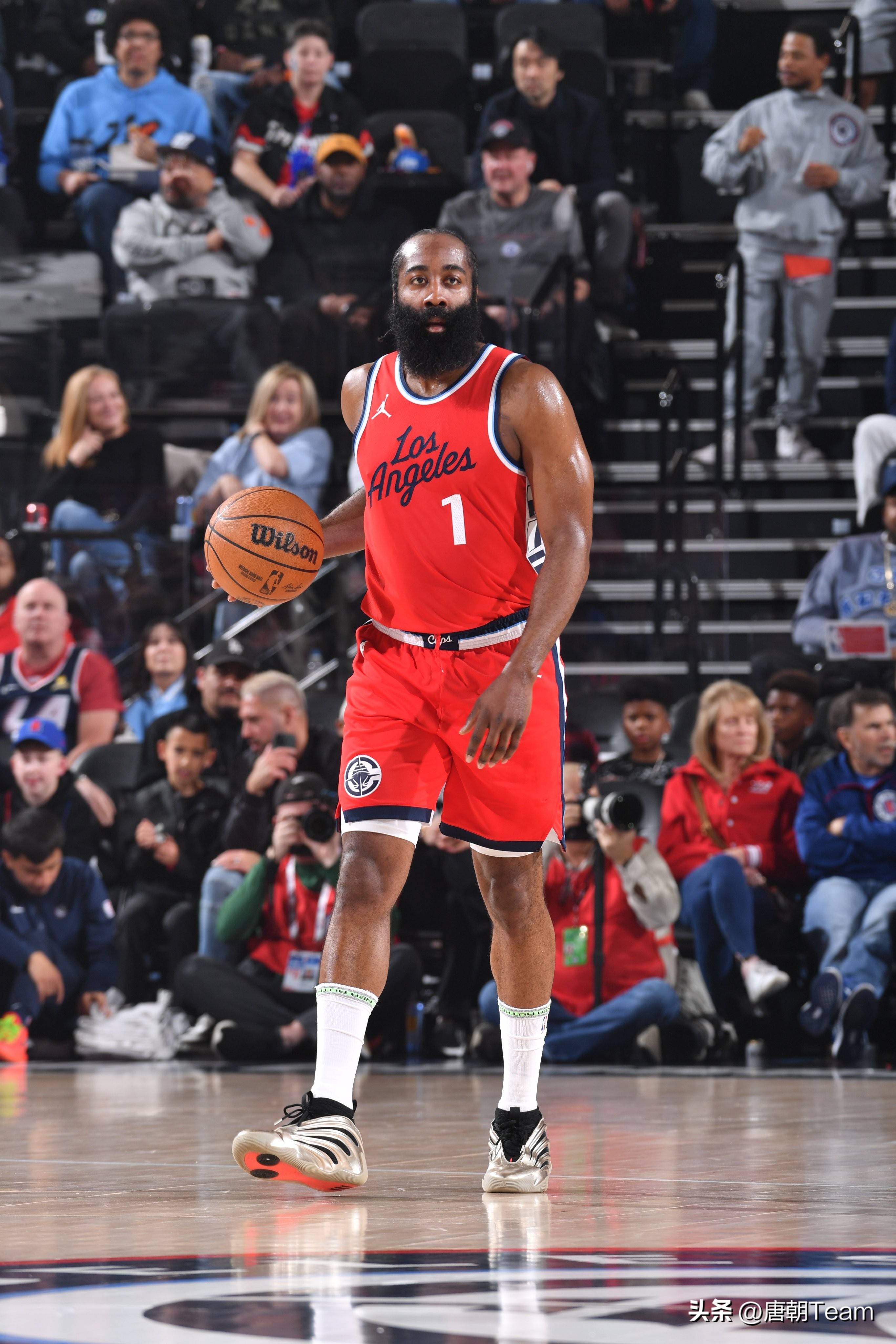 吴少聪离开拉多米亚克 将回中超联赛效力（吴少聪告别拉多米亚克，重返中超赛场）