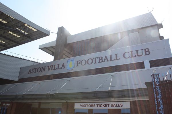 马卡：土耳其客平西班牙后更衣室发生盗窃事件，手表戒指丢失（马卡报：土耳其客场战平西班牙后更衣室遭窃，手表与戒指失踪）