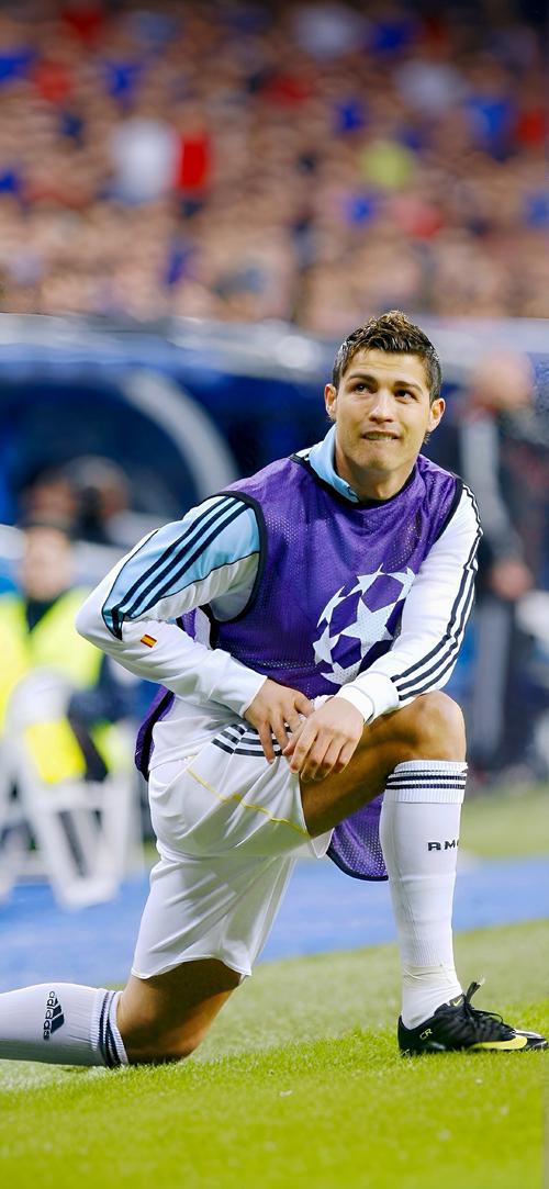 阿森纳主场遭维拉逆转，失去三分，表现不佳，球迷失望。（阿森纳主场被维拉翻盘，三分尽失，低迷表现令球迷沮丧）