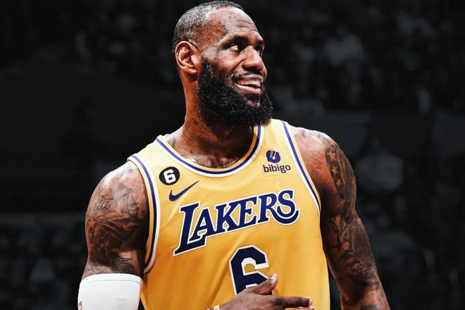 威少本赛季4次三双，次数仅次于约基奇和吉迪（威少本季收获4次三双，仅次于约基奇与吉迪）