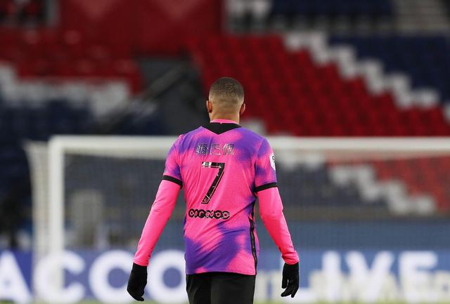 桑德兰全队的跑动量和投入度比之前有下滑，这可能也会是曼城赢球的机会（桑德兰整体跑动与投入度下滑，或给曼城带来取胜良机）