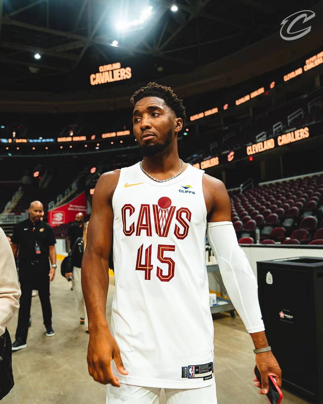 懂球帝2025年10月MVP候选出炉：凯哈姆入围，加布、门德斯在列（懂球帝2025年10月MVP候选揭晓：凯哈姆入围，加布、门德斯上榜）