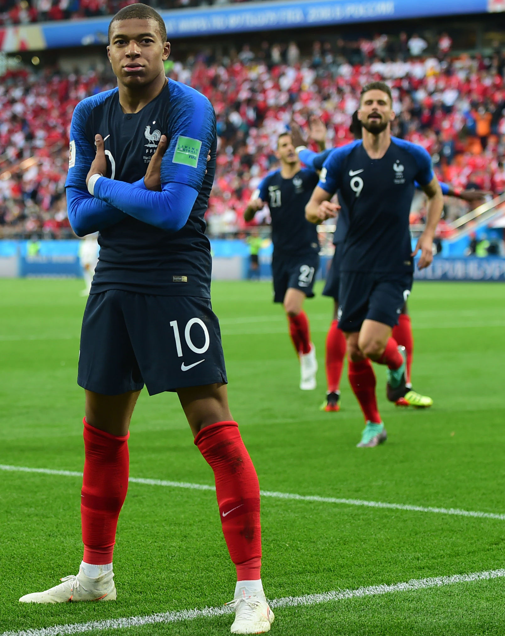 曼纳：尤文球衣为胜利而造，那不勒斯的球衣为梦想而造（曼纳称：尤文战袍为胜利而生，那不勒斯球衣因梦想而生）