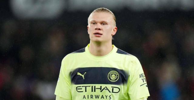 日媒：日本国门铃木彩艳预计13日在日本接受手指骨折手术（日媒：日本队门将铃木彩艳预计13日在本土接受手指骨折手术）