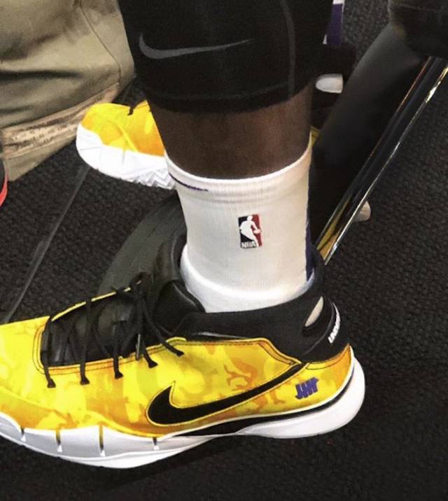 孙兴慜重返北伦敦揭幕壁画并与球迷告别（孙兴慜回归北伦敦出席壁画揭幕，向球迷告别）