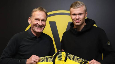 日职乙战报：富山胜利4-1完胜秋田，末轮奇迹保级（日乙收官：富山胜利4-1力克秋田，压哨奇迹保级）