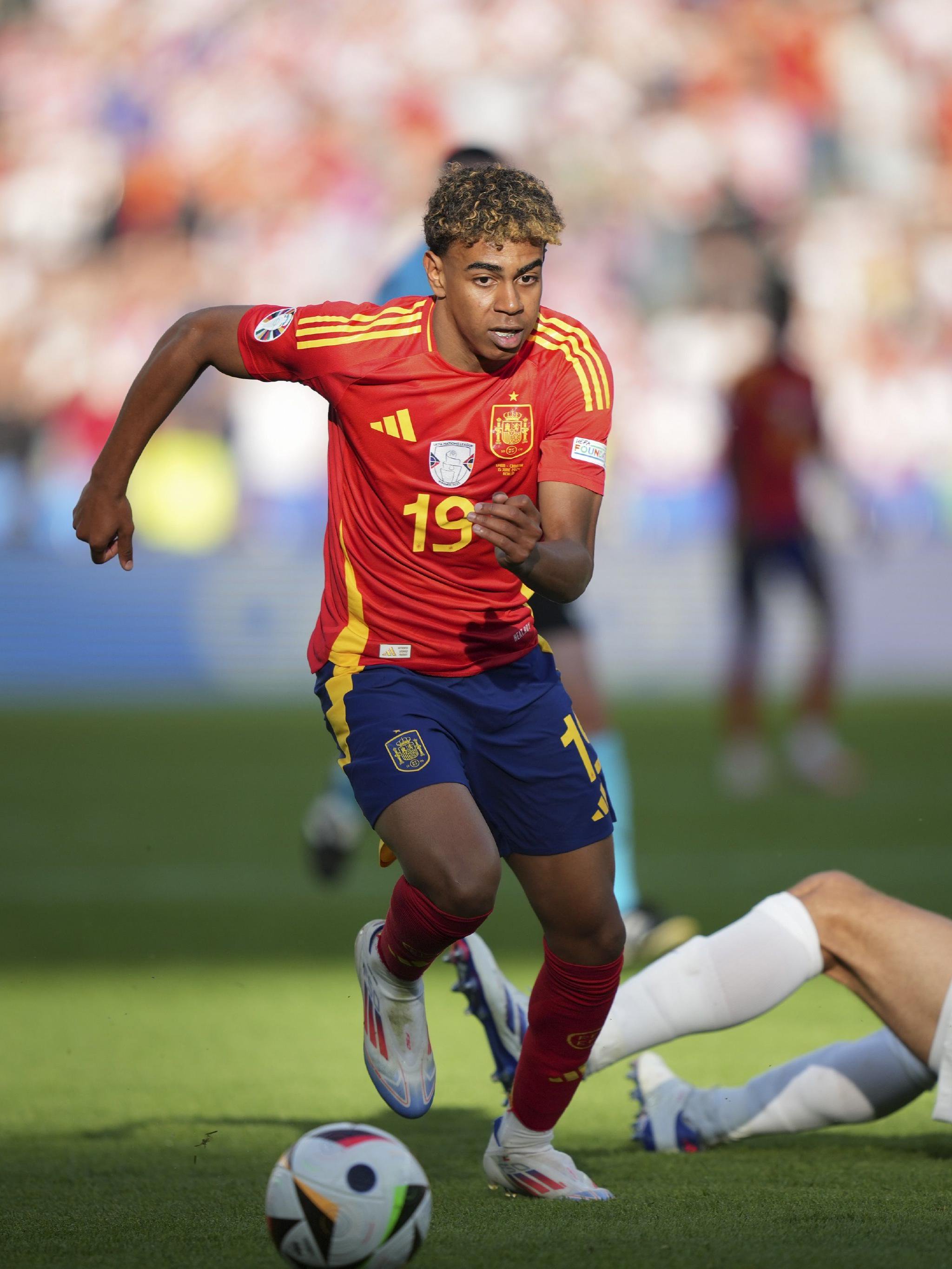 赫内斯：斯洛特对维尔茨的承诺没兑现；不续约穆勒是艰难决定（赫内斯：斯洛特未履行对维尔茨的承诺；不与穆勒续约是艰难抉择）