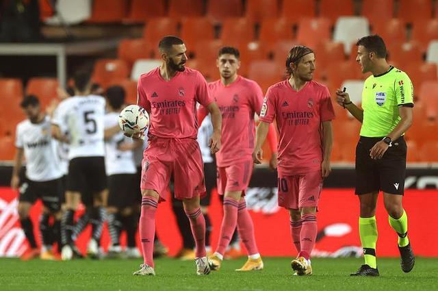 于根伟：对阵中超前五中的四支球队抢到12分，我觉得比较满意（于根伟：从中超前五的四队身上拿下12分，我较为满意）